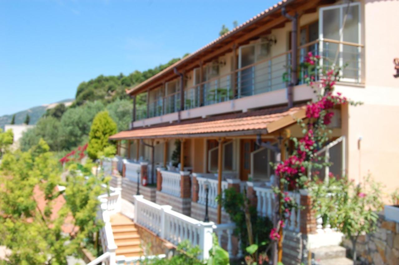 Hotel Ramosaco, Radhime, Vlore Экстерьер фото